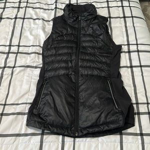 Lululemon black vest, size 6